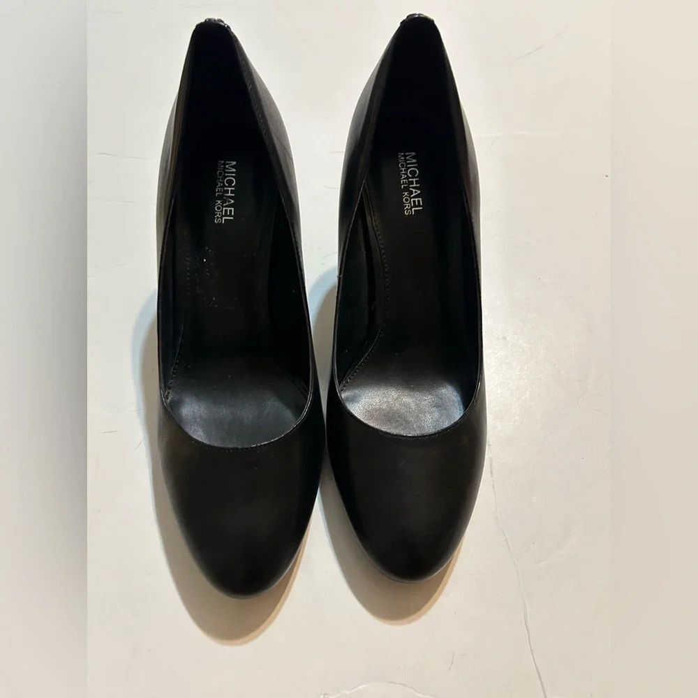 Michael Kors Black Women's Shoes size 8